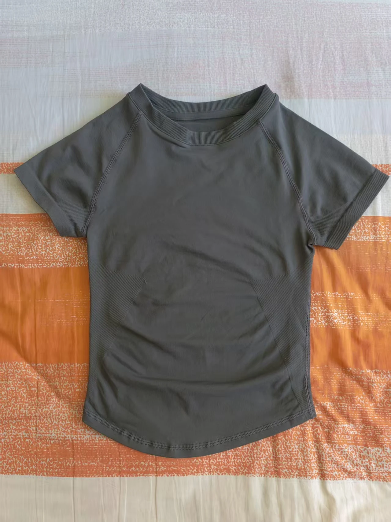 DF LOGO Short-Sleeve Sports T-Shirt for Women,Impact Cropped Gym Top, Lightweight Yoga Top, Stretchy Athletic Tee